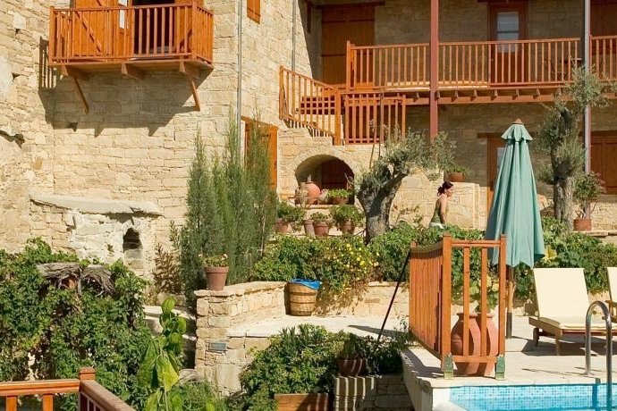 Eveleos 1SK dorpshuis, Tochni, Cyprus